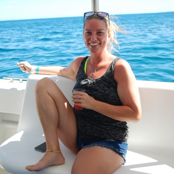 Meet your Posher, Stephanie - Picture 15 of 16